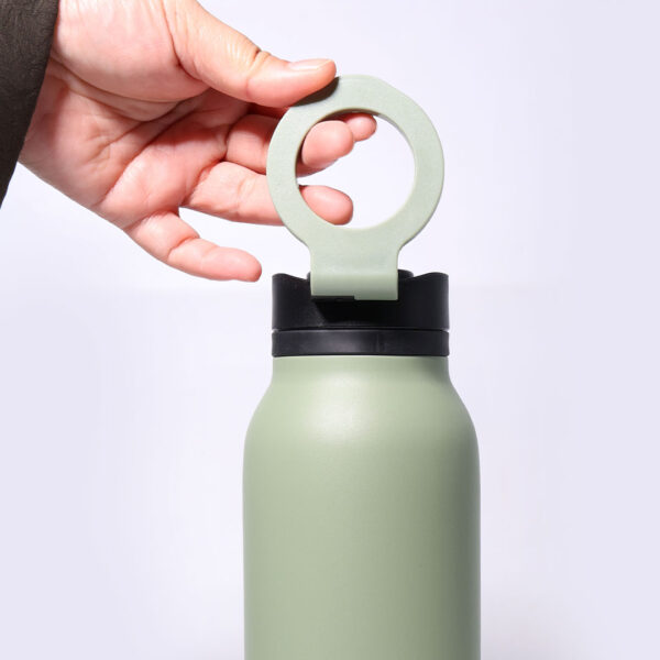 B_900ml_GREEN3 BOTELLA PRO - 900ml Multi-Functional Drink Bottle with Magnetic Phone Loop - Image 22