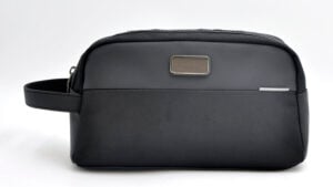 O Pouch Modern Essentials Bag - Image 8